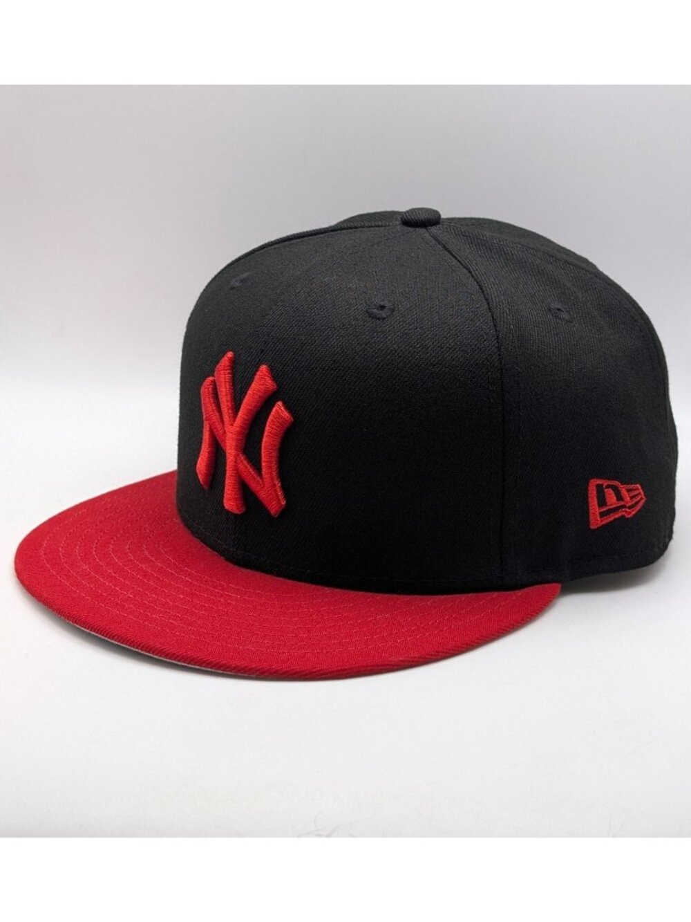 New York Yankees New Era 59FIFTY Fitted Hat 7 5/8 Black Red NY Baseball MLB Cap